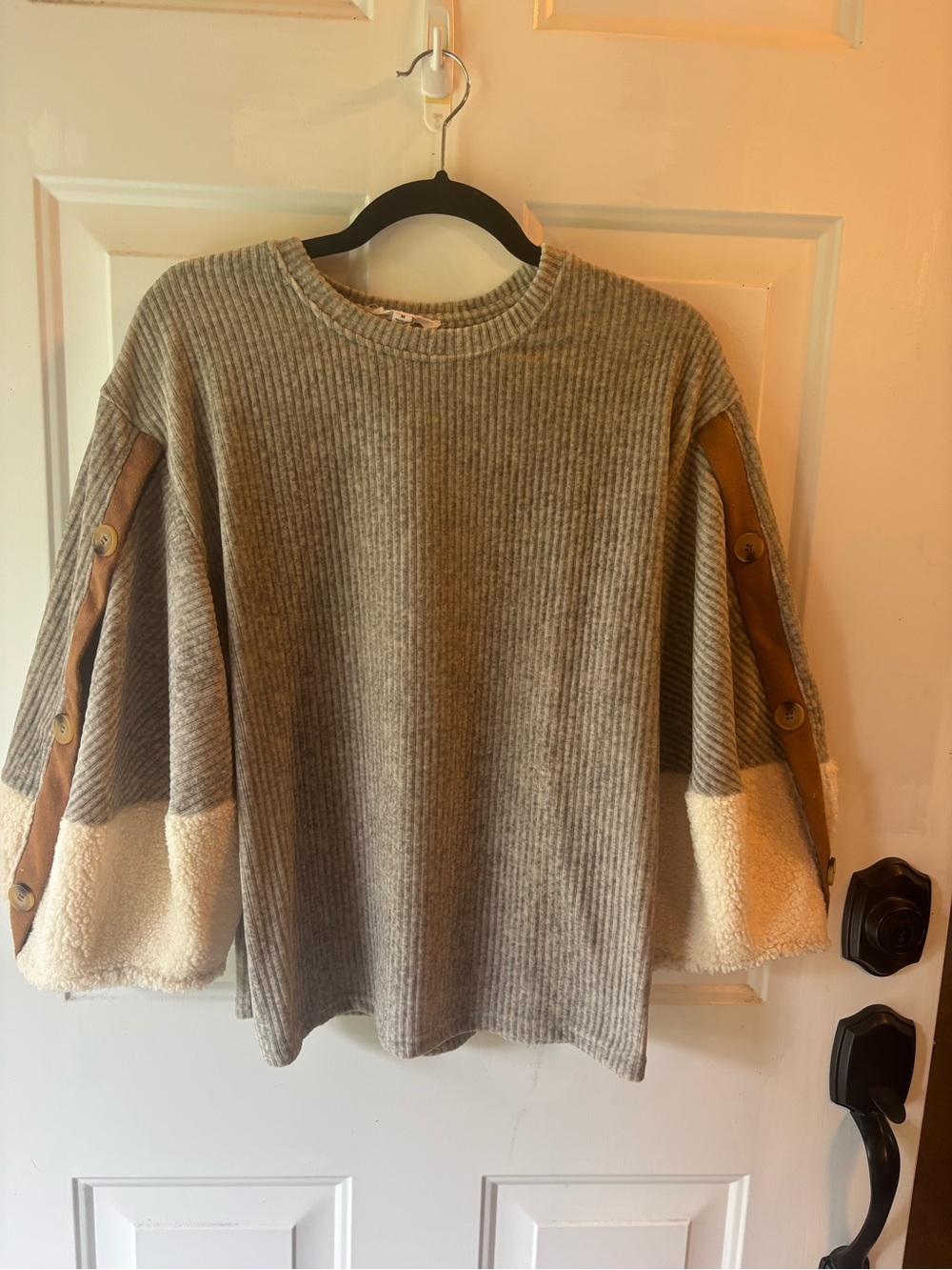 THML Gray Ribbed Oversized Sherpa Cuff Statement Sleeve Top Size M